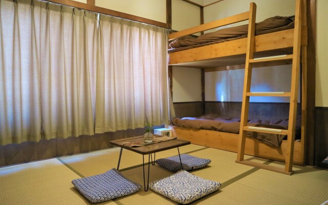 Guest House Komatsuya - Hostel