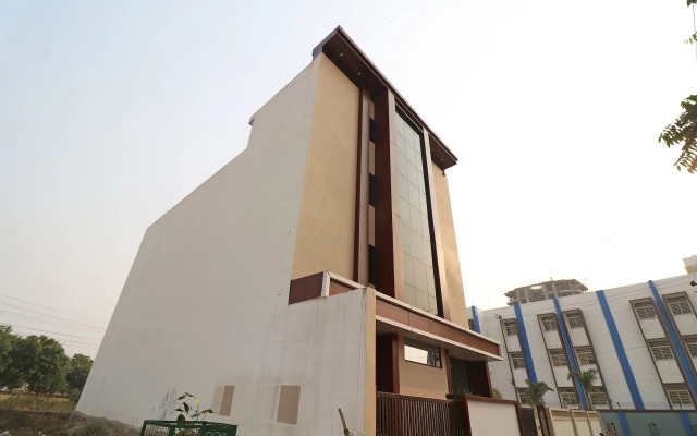 OYO 22508 Hotel Sparrow Inn