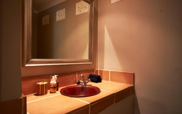 Luxurious & centrally located home away from home