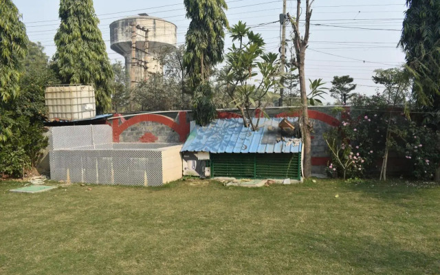 OYO 19306 Flagship Greenfields