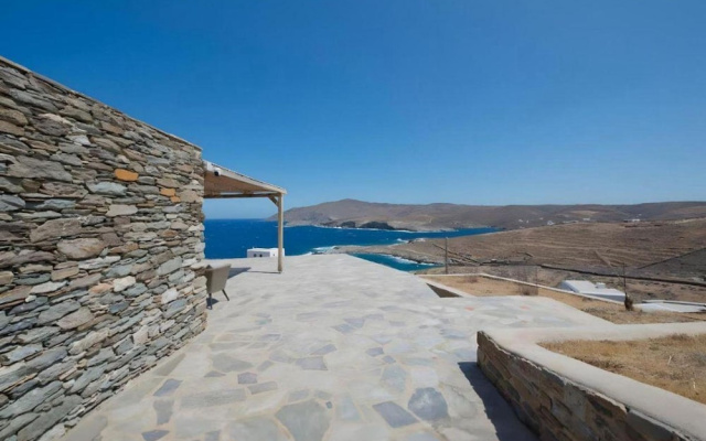 Stone Wave Kythnos