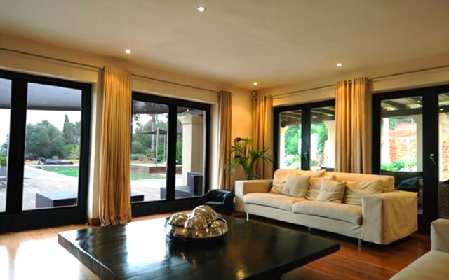 Villa Emeria by The Pearls Collection