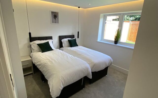 Amazing 2 Bed 2 Bath Flat