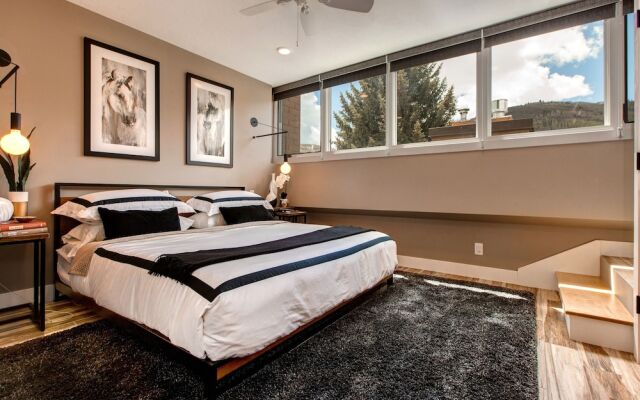 Park Avenue Upgraded 3 Bedroom Condominiums