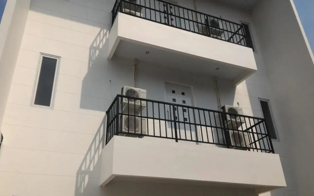 Rumah Kayu Manis Tebet