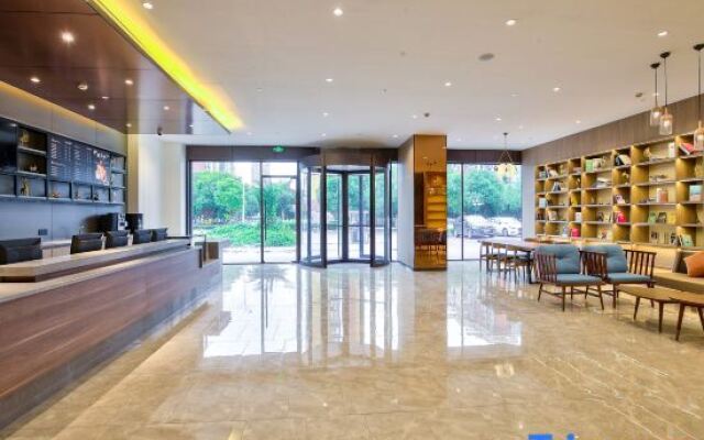HanTing Hotel (Ningbo Jishigang Outlets)
