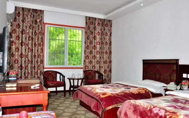 Jiuzhaigou Jingyue Resort