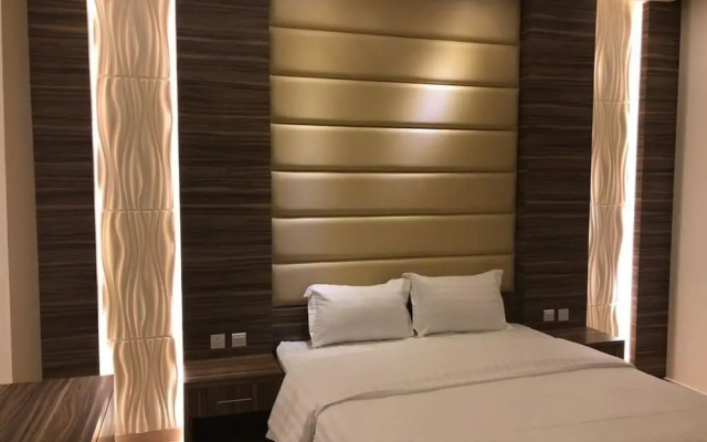 Almakan hotel 108