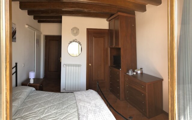 BB Il Re Alla Reginella Guest House