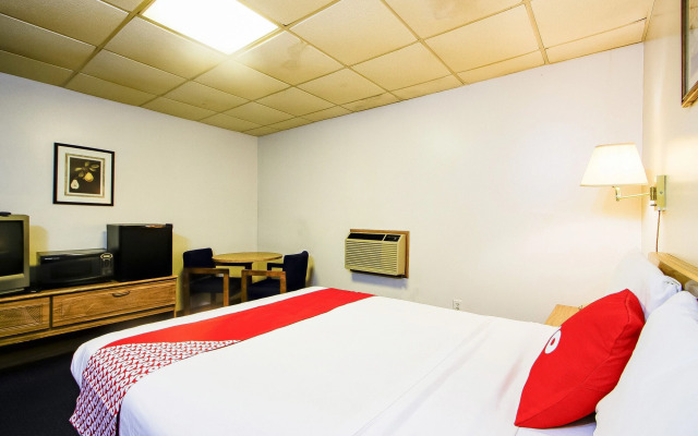 OYO Hotel Chapmanville Inn, WV - Hwy 119