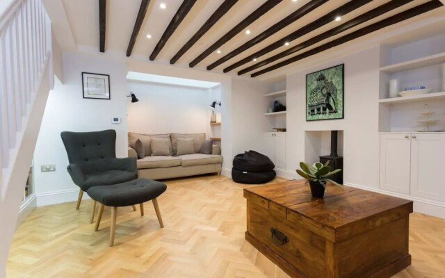 Luxury 3 Bed Town House in Angel