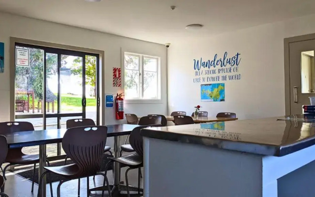 Waiheke Backpackers Hostel