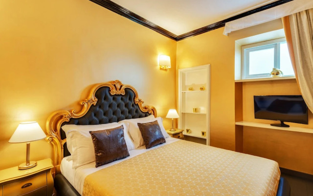 Trevi Fountain Luxury Home