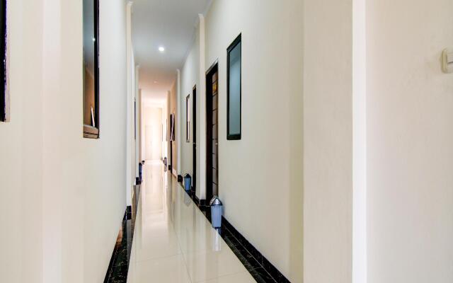 OYO 90233 The Shine Residence