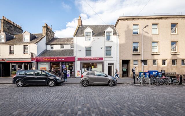 Central St Andrews Loft Apartment