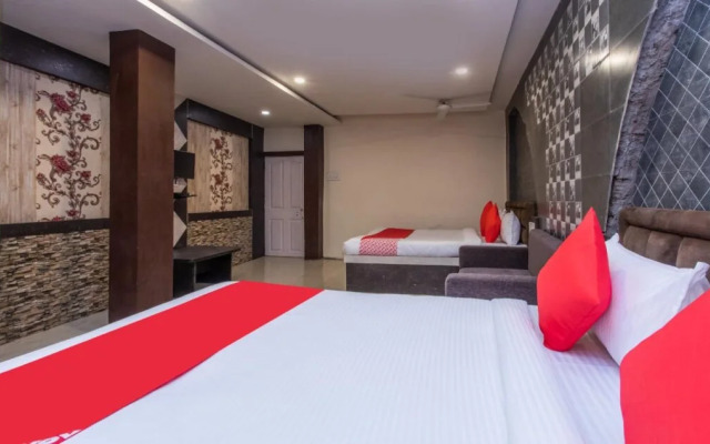 Oyo 28582 Sanjar Guest House