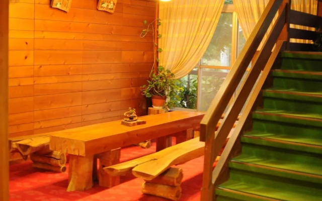 Kannabe Highland Hotel