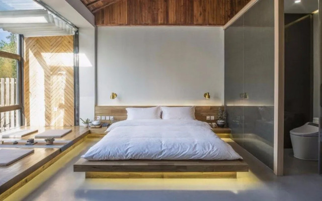 Worth Waiting Boutique Hotel