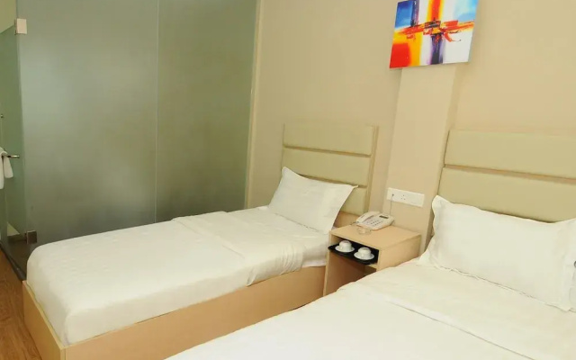 Ocean 77 Hotel