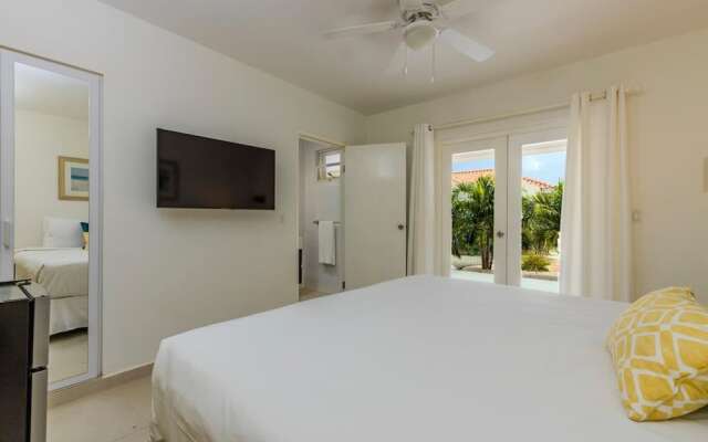 Outstanding Oasis 7BR 7BA Villa With Private Pool