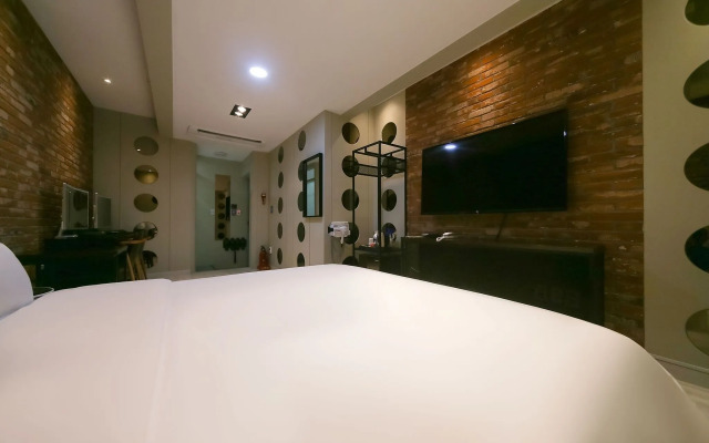 Yeongcheon D-day Hotel