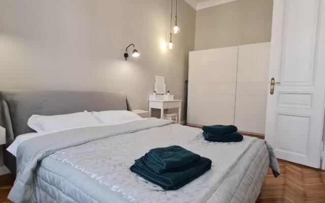 Apart. central amenajat high-class 2022