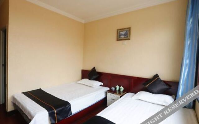 Yuanping Jixiang Hotel