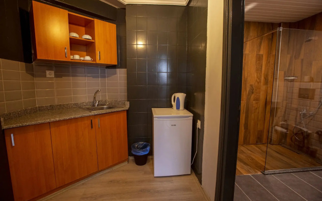 HMA Hotel & Suites