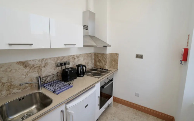 Arlo Apartments