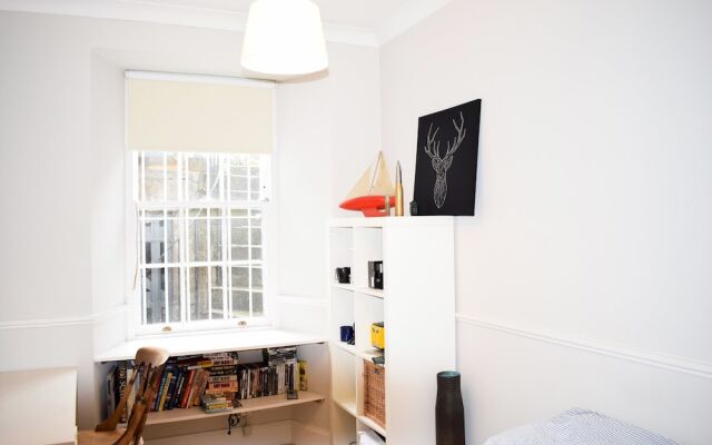 Spacious 2 Bedroom Inverleith Home With Garden