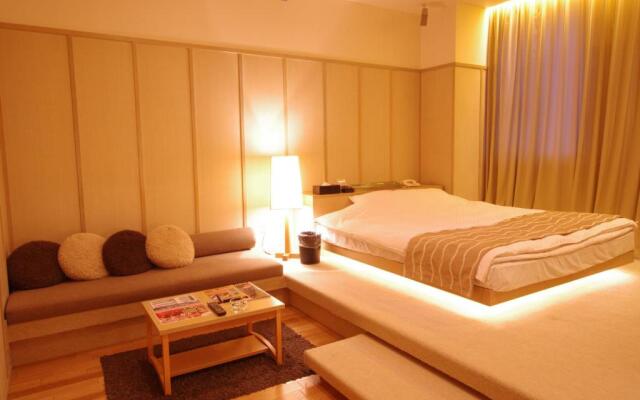 Blue Hotel Octa (Adult Only)