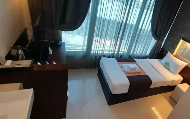 Collection O The Bangkok Airport Link Suite