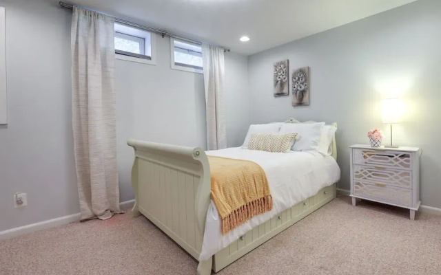 Cozy Herndon Home Near Wineries!