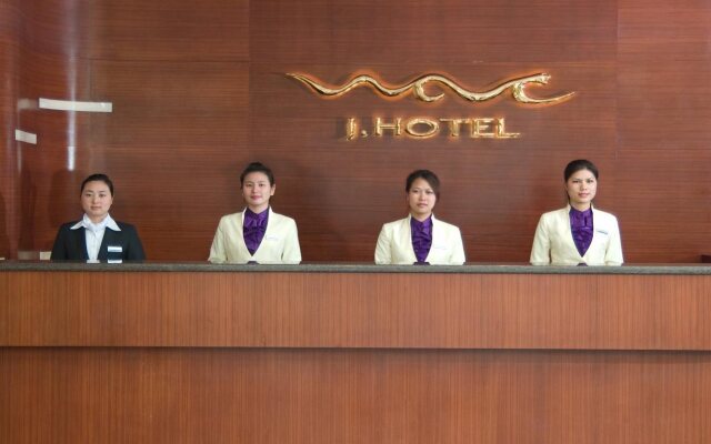 J hotel