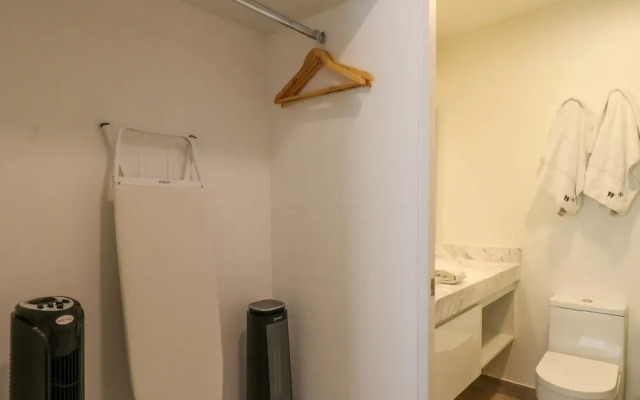 w Sensational 2BR in the Heart of Barranco