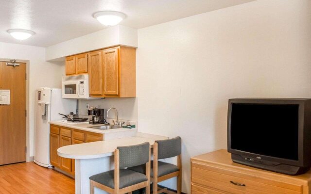 Birch Hill Suites Dayton - WP AFB