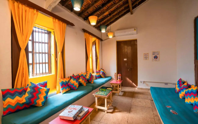Gostops Goa, Calangute - Rooms & Dorms
