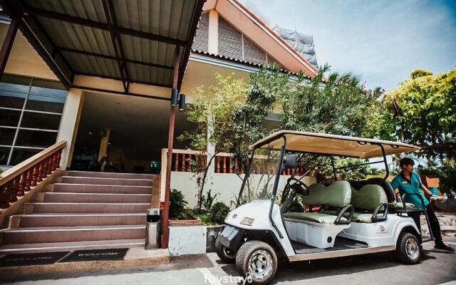 Twin Palms Suites and Residence Pattaya