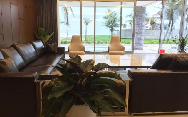 Luxury Yacht Villa