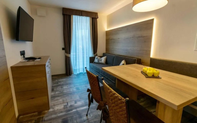 Albergo Dimaro Wellness & Family Hotel