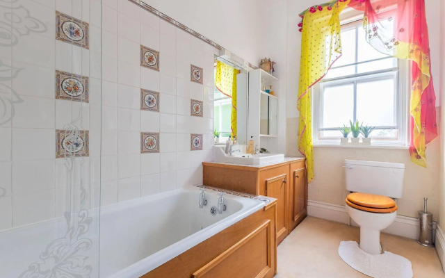 Woodside Villa Whitby