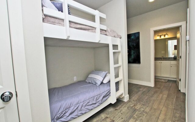 Romeo Beach by Youngs Suncoast