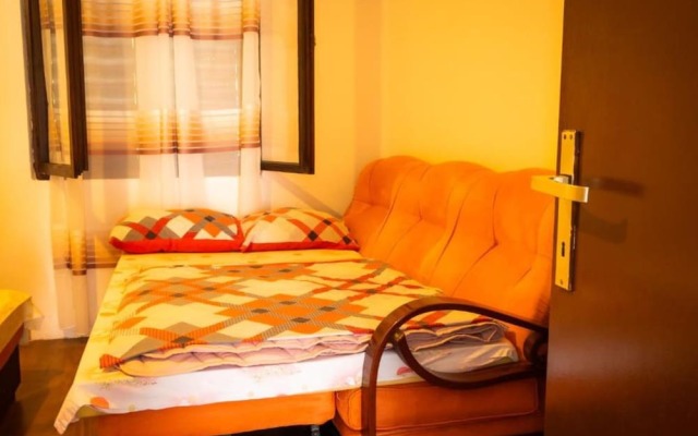 Ethno House Mira