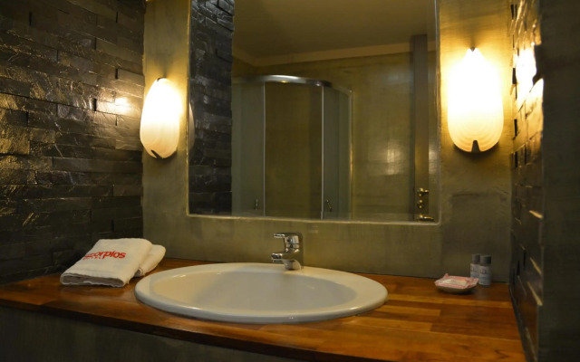 Scorpios Hotel