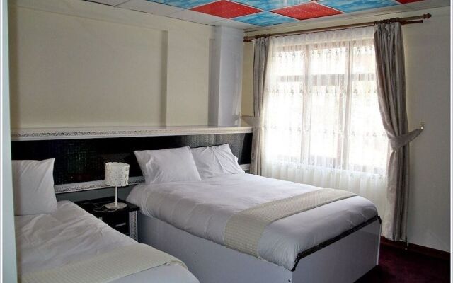 Konerkon Otel Plaza