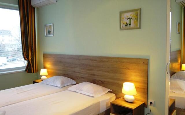 Guest Rooms Kom