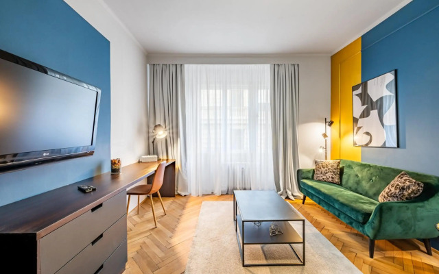 Loong Refresh Old Town