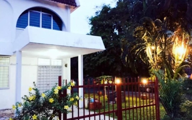 GardenTerrace - Langkawi - 4 Rooms 8 Beds 3 Baths