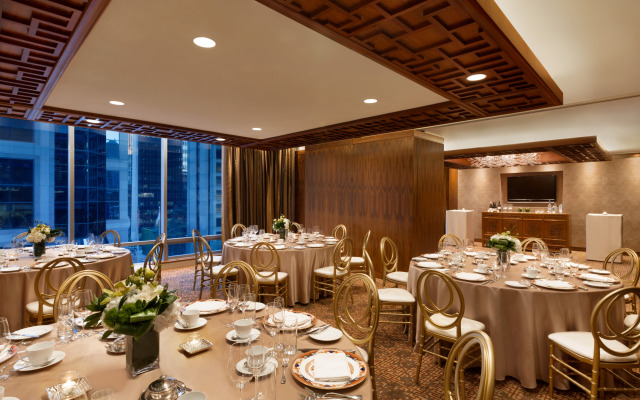 Hyatt Vancouver Downtown Alberni Hotel