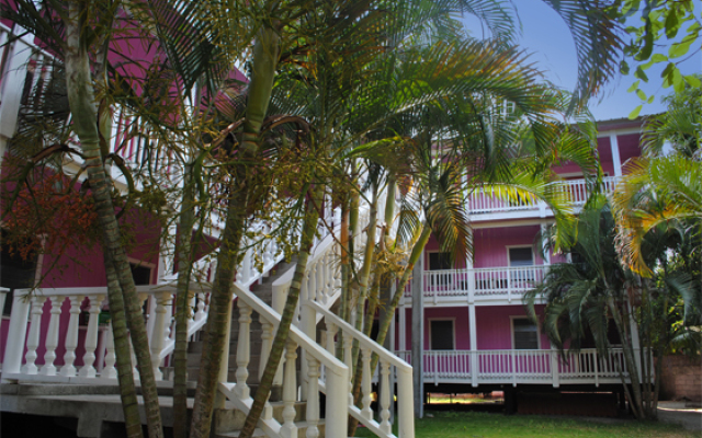 Hotel La Quinta Roatan